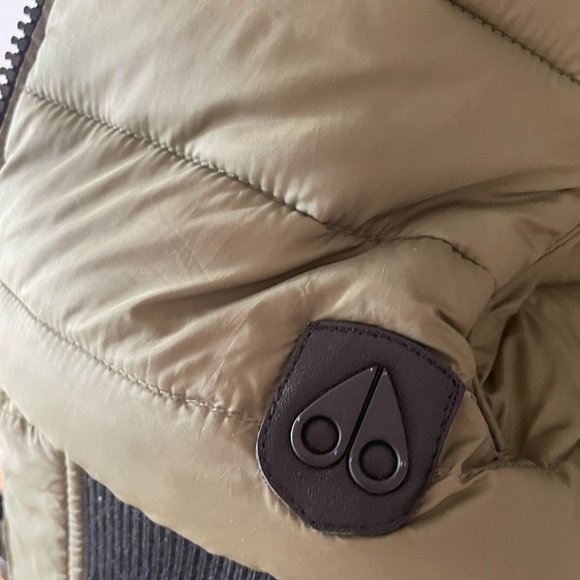 Moose Knuckle Reversible Vest - Picture 5 of 5